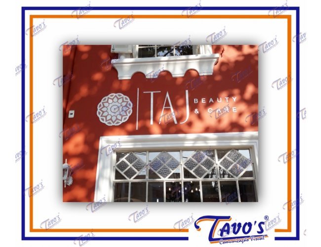 fachada-letra-caixa-taj-ambientacao-visual-comunicacao-visual-logo-letreiro-led-personalizada-tavo-300-800x568.jpg